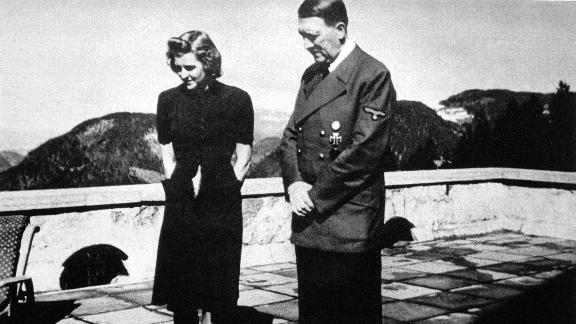 La versión oficial asegura que el líder nazi se disparó un tiro en la cabeza para no caer prisionero de los soviéticos y que su cuerpo fue quemado y enterrado en los jardines de la Cancillería del Reich (Grosby)