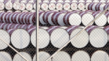 El precio del petróleo cayó a mínimos de una semana tras la pausa en los ataques entre Estados Unidos e Irán