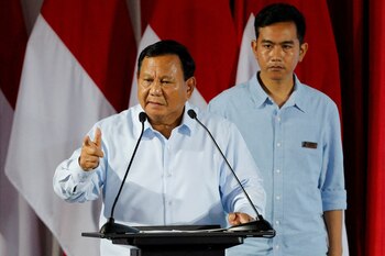 Prabowo Subianto, junto con su