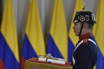 Es un galardón valioso que se otorga a los Oficiales que se hayan destacado por sus servicios al Ejército o a la Patria - crédito Presidencia