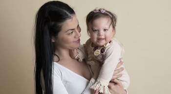 Soledad Paternostre comparte la vida diaria de su hija con síndrome de Down para naturalizar la discapacidad y brindar apoyo a otras familias en redes sociales (Instagram)