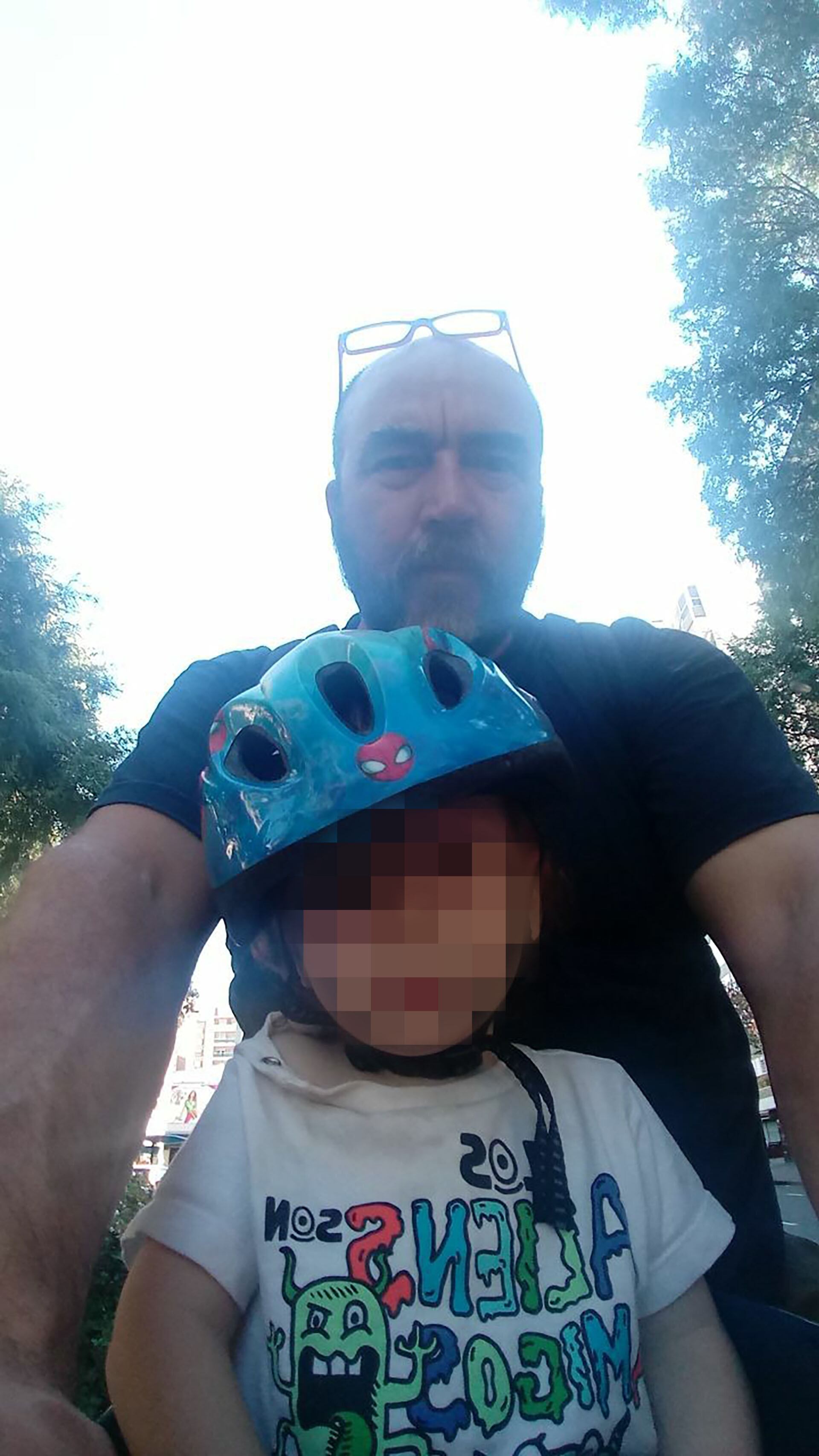 Marcelo y L. en uno de los tantos paseos que hacían juntos en bicicleta