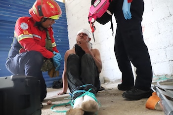 Los reportes sobre disparos, fuga por un barranco y hallazgo de armas blancas en el inmueble no han sido confirmados oficialmente por la PNC ni por el Ministerio Público.
