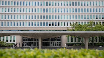 El agente de la CIA que ocultó lingotes de oro habría falsificado un programa de espionaje