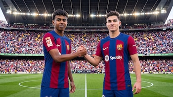 El gesto de Lamine Yamal con Julián Álvarez a la espera de la “oferta definitiva” del Barcelona para contratarlo