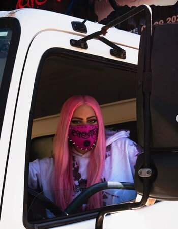 El diseñador del cubrebocas dejó