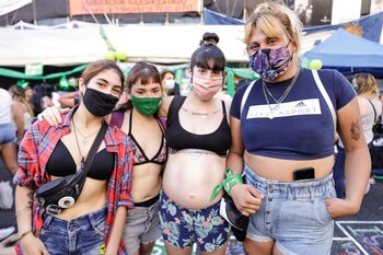 Ainoa tiene 19 años y