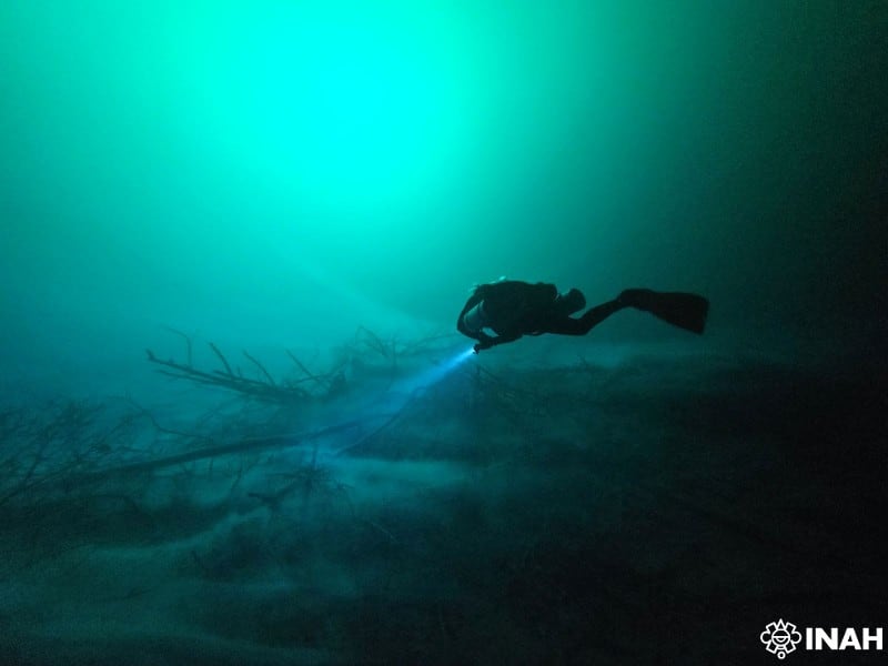 Hallan los restos de “Yatzil”, joven maya, en el cenote Yaakun de Playa del Carmen