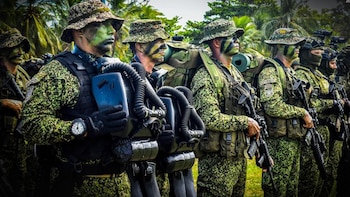 Armada de Colombia localizó y destruyó un depósito ilegal con 13 explosivos: pertenecería a las disidencias