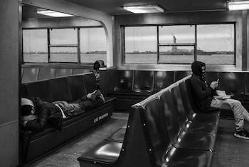 Viajantes en el ferry de