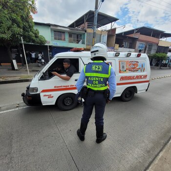 Agentes de tránsito sancionaron a