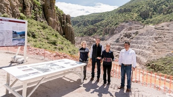 Sheinbaum supervisa obra hidráulica el Tunal II en Durango: “70 años esperando esta presa y ahora ya la estamos haciendo”. (Foto: X/@EVillegasV)