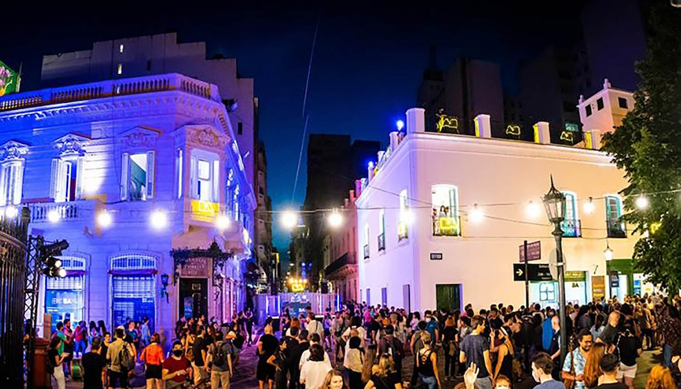 La Noche de los Museos celebra 21 años con una edición histórica y más de 300 espacios culturales abiertos en Buenos Aires La Noche de los Museos celebra 21 años con una edición histórica y más de 300 espacios culturales abiertos en Buenos Aires