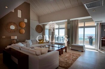 El departamento que ocupa Horacio