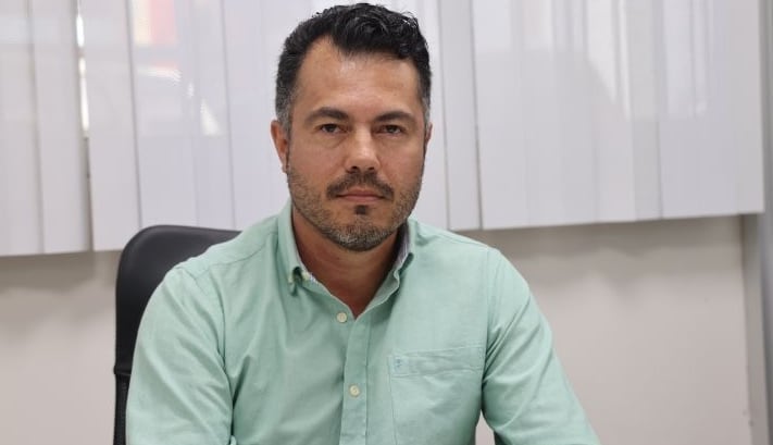 Alberto Montero, ingeniero civil y profesor de la Facultad de Ingeniería de la Universidad de Panamá, sostiene que el problema es visible en todo el país. (Universidad)