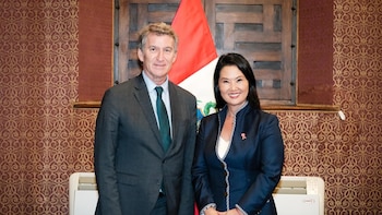 Feijóo se encuentra con Keiko Fujimori en la víspera de su toma de posesión como presidenta de Perú