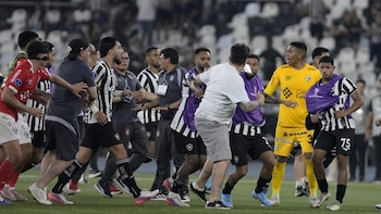 Bronca en Brasil: por qué los jugadores de Botafogo quisieron agredir a Horacio Melgarejo tras clasificación de Cienciano en Copa Sudamericana 2026