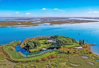 La isla Crevan está a unos siete kilómetros de Venecia. (Lionard Luxury Real Estate)