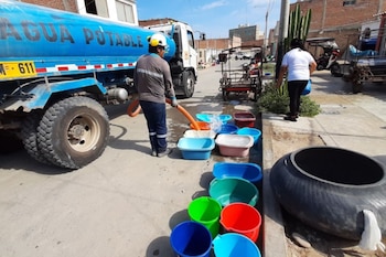 Escaces de agua en Perú