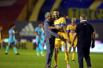 André-Pierre Gignac y Tomás Boy.