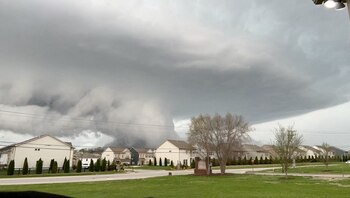 Un tornado EF-3 en Tennessee deja cinco muertos y daños significativos en el condado de McNairy. (Tim Brister/Aiden Brister/via REUTERS)