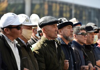 Manifestantes protestan contra Jeenbekov en