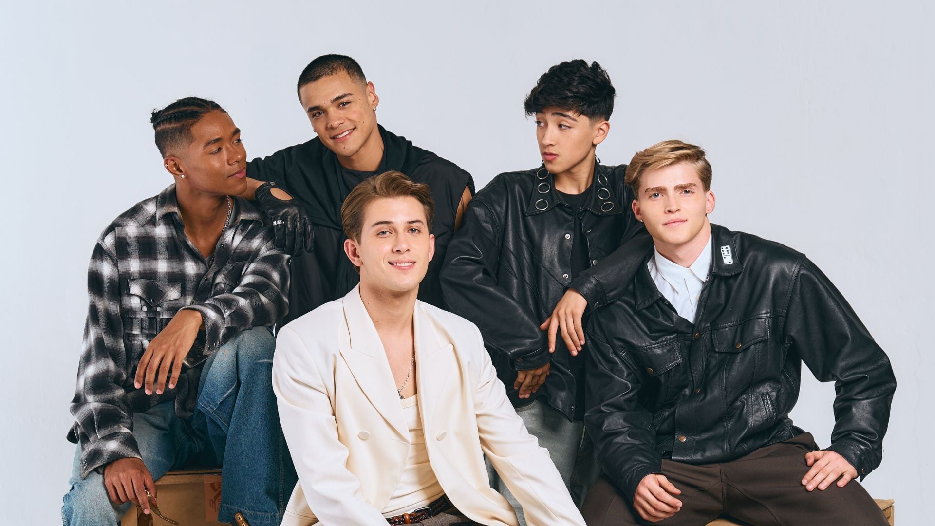 Santos Bravos, nueva boyband latina (Cortesía: HYBE Latin America)