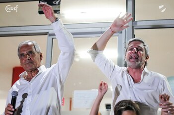 José Fuentes –presidente de Nacional fallecido en 2022– y Alejandro Balbi festejan la victoria de diciembre de 2021 (@Nacional)