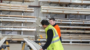 Fundación Integra y Banco Santander se unen por la empleabilidad de 60 personas vulnerables afectadas por la dana