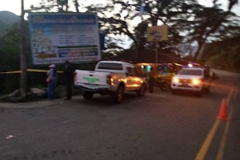 Dos niñas, una de nueve