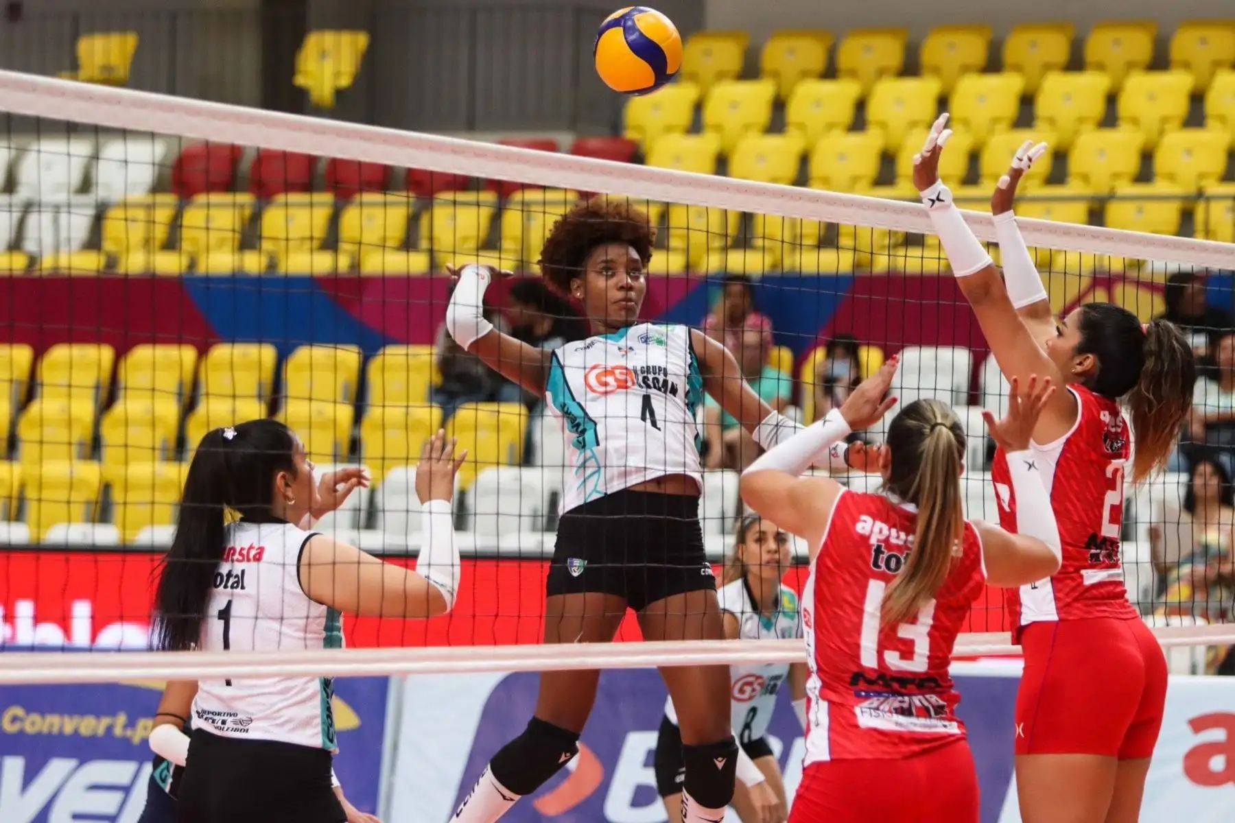 Deportivo Soan vs Olva Latino definen al equipo que juega el cuadrangular de revalidación o pasa a la segunda fase de la Liga peruana de vóley | FPV