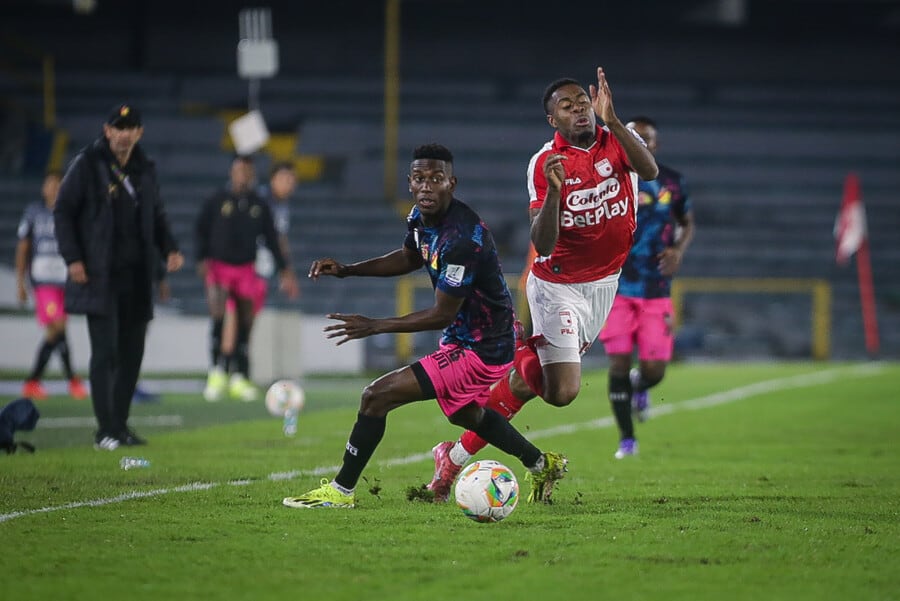 En un vibrante partido, Matecañas y Cardenales empataron a dos goles en el estadio El Campín-crédito Cristian Bayona/Colprensa