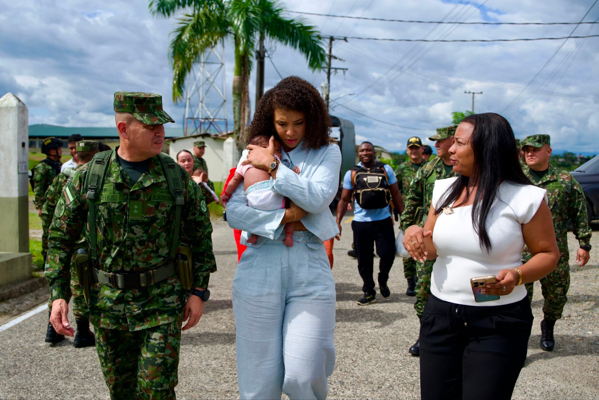 Ejército rescata a 45 civiles retenidos por el ELN en el Chocó