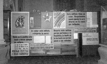 Diversos carteles utilizados en defensa del Tesoro Artístico en 1938 por el Gobierno de la República. (Archivo Junta del Tesoro Artístico)