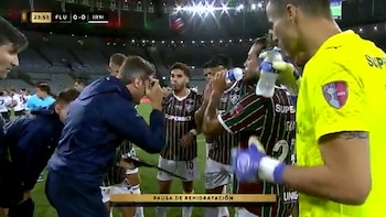 Tras el fuerte cruce con sus jugadores en un partido de Libertadores, Zubeldía dejó de ser el entrenador de Fluminense