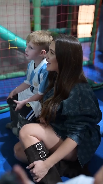 Las imágenes del evento muestran