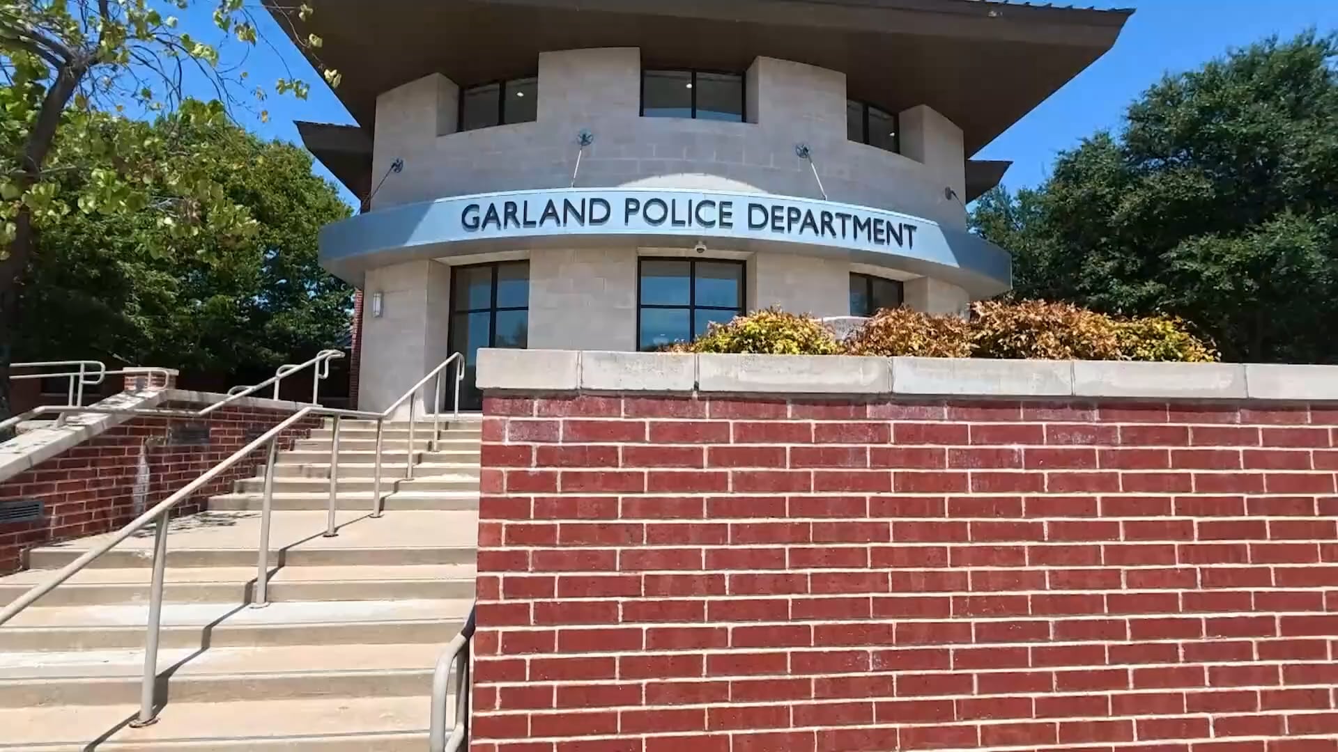 Niña de 5 años muere en Texas tras quedar dentro de un vehículo durante una alerta de calor