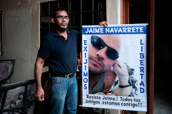La denuncia sostuvo que las condiciones de encierro en La Modelo y la separación familiar agravan la salud de Jaime Enrique Navarrete Blandón. (EFE/Carlos Herrera/Archivo)