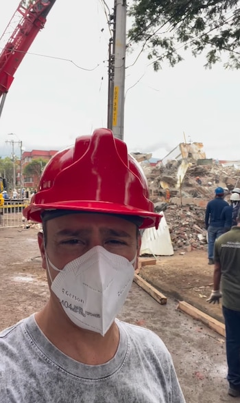 Una llamada confirmó al periodista que el edificio donde estaba su padre se había desplomado - crédito @josefdopatino/ Intagram