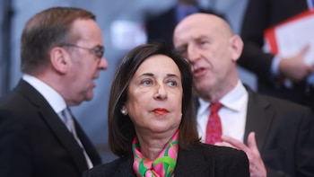 Robles pide una paz "justa