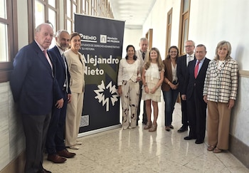 10/09/2026 Foto de familia de los integrantes del jurado del I Premio 'Alejandri Nieto' de Derecho Administrativo.
POLITICA ESPAÑA EUROPA CASTILLA Y LEÓN
DIP PALENCIA