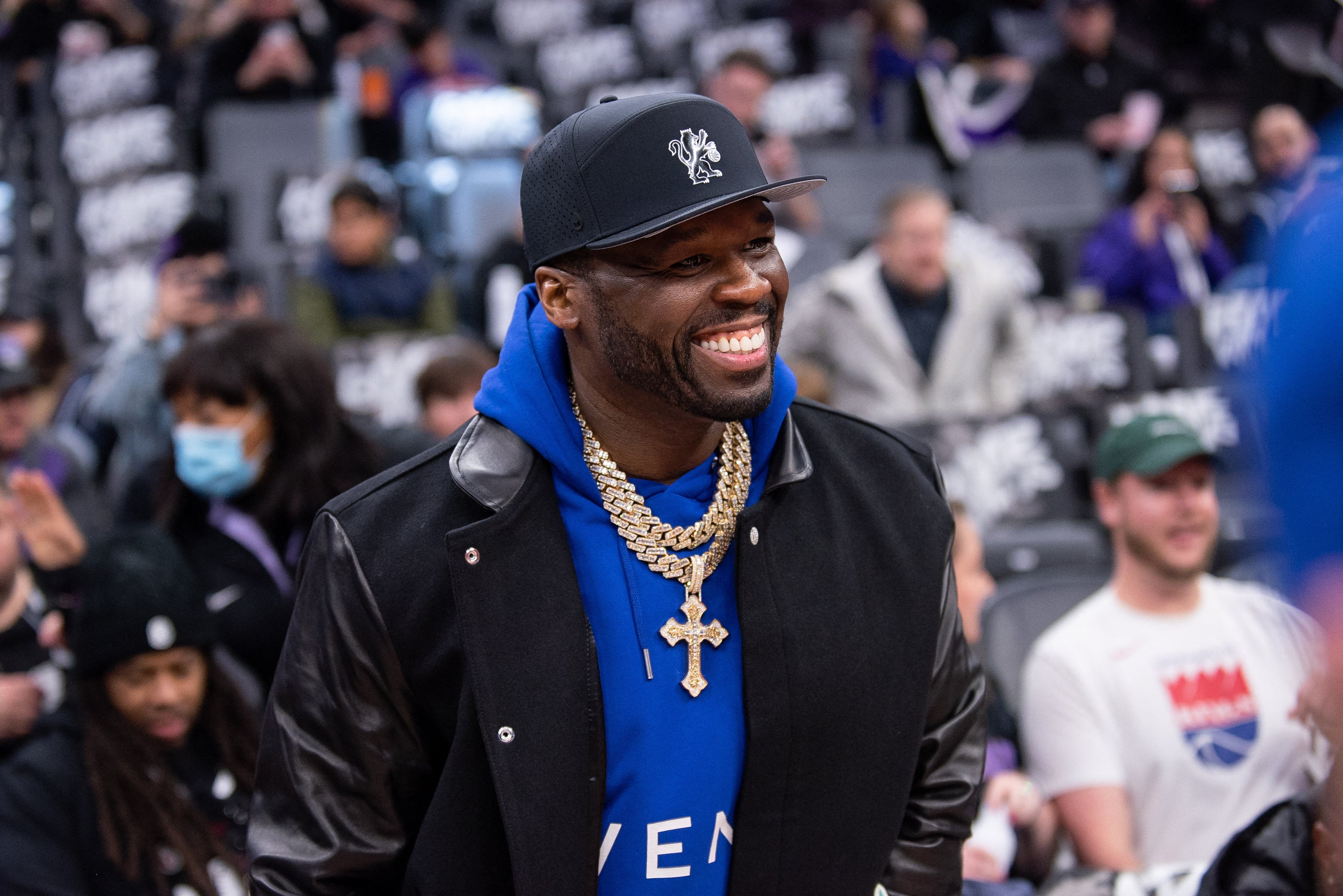 50 Cent atribuyó su supervivencia tras recibir nueve disparos a una fe inquebrantable en Dios y la espiritualidad (REUTERS)