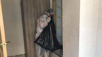 Los fumigadores que limpian la