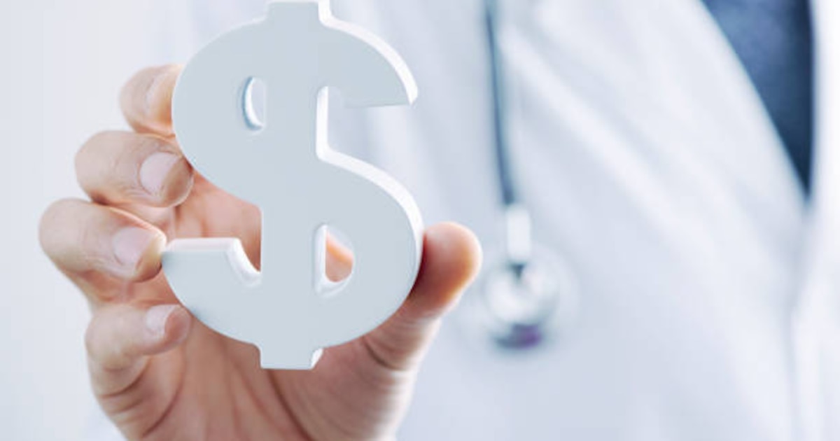 Alerta en el sistema de salud: exministros advierten sobre posible colapso por recorte en la UPC