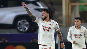 Caín Fara y su celebración en el Monumental tras gol ante Nacional.
