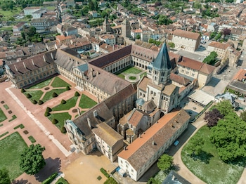 Cluny, en Francia (Adobe Stock).