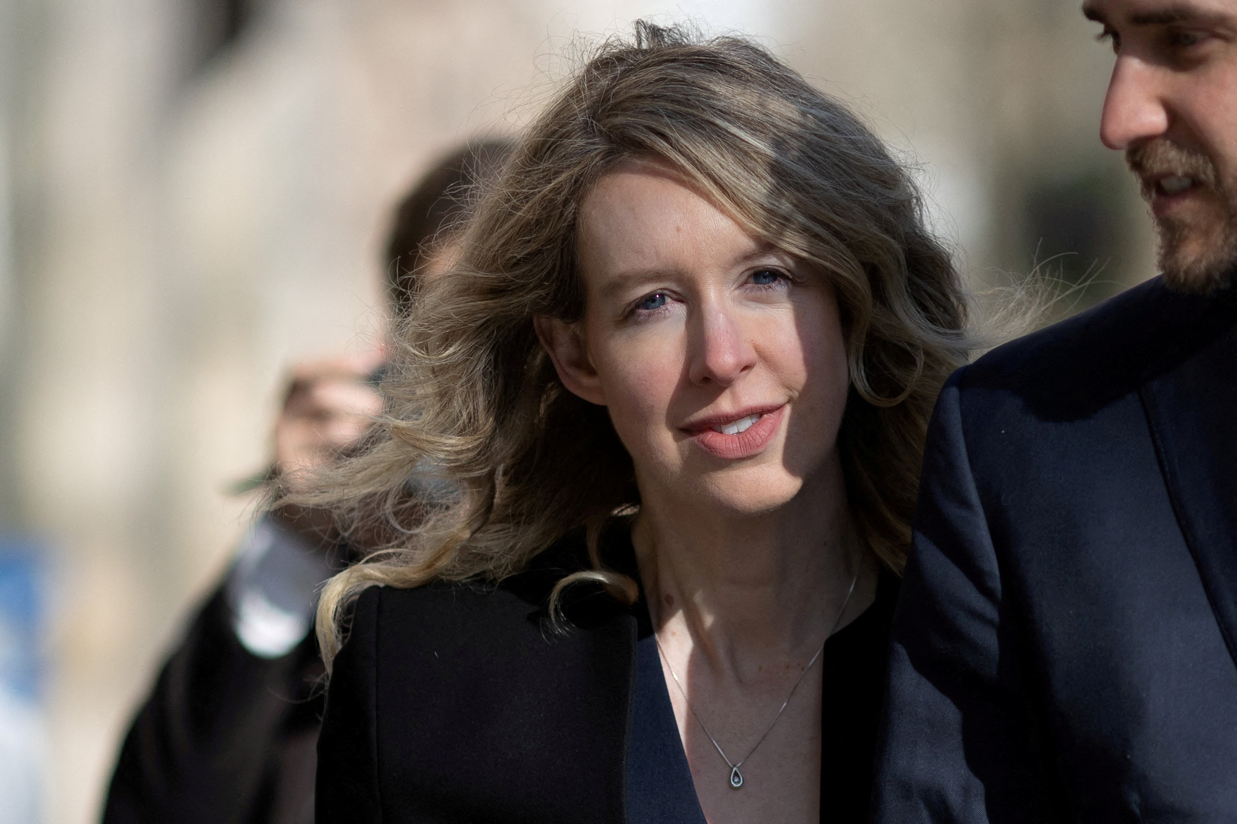 La caída de Theranos derivó en demandas, en el juicio contra Elizabeth Holmes por engaño a inversores y en su condena desde 2022 REUTERS/Carlos Barria/File Photo