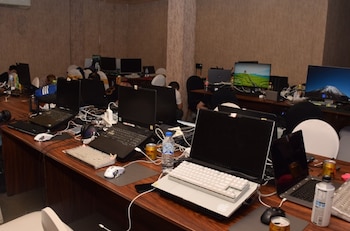 Las estafas de ingeniería social incluyeron suplantación de identidad, falsas inversiones, romances en línea, extorsión sexual y fraude por correo electrónico. (Foto: INTERPOL)