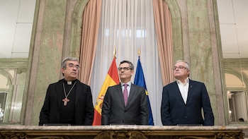 Iglesia, Gobierno y Defensor del