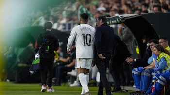 Kylian Mbappé sufre una lesión en el músculo semitendinoso de la pierna izquierda